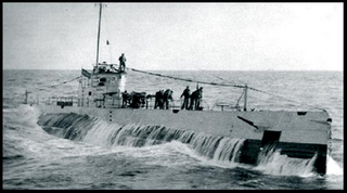 submarinoc3emergiendo